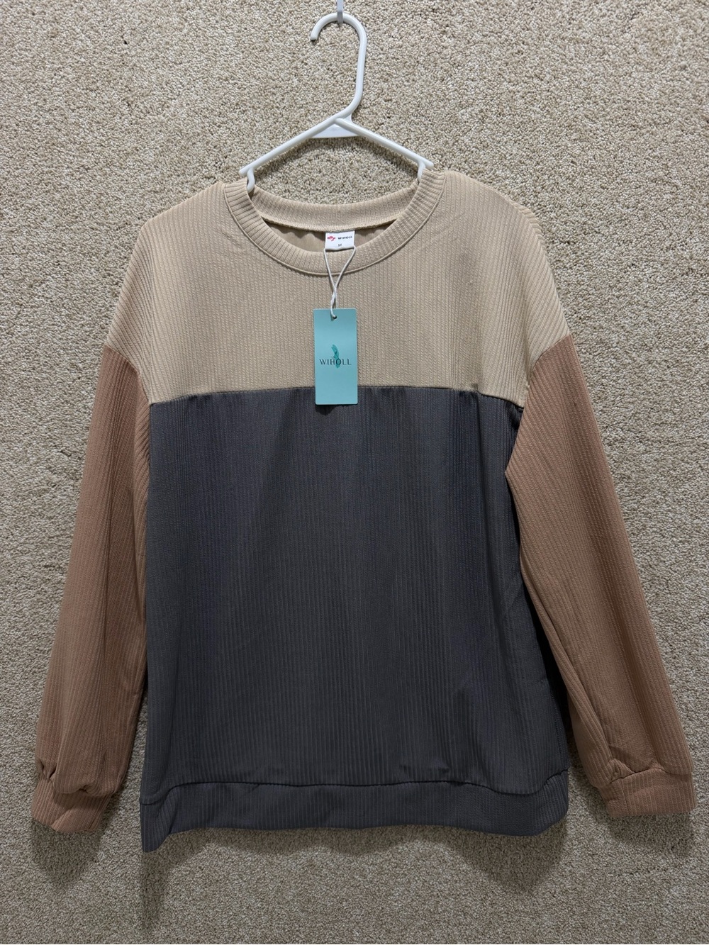 NWT color block long sleeved shirt neutral fall tones elevated basic medium Flaw